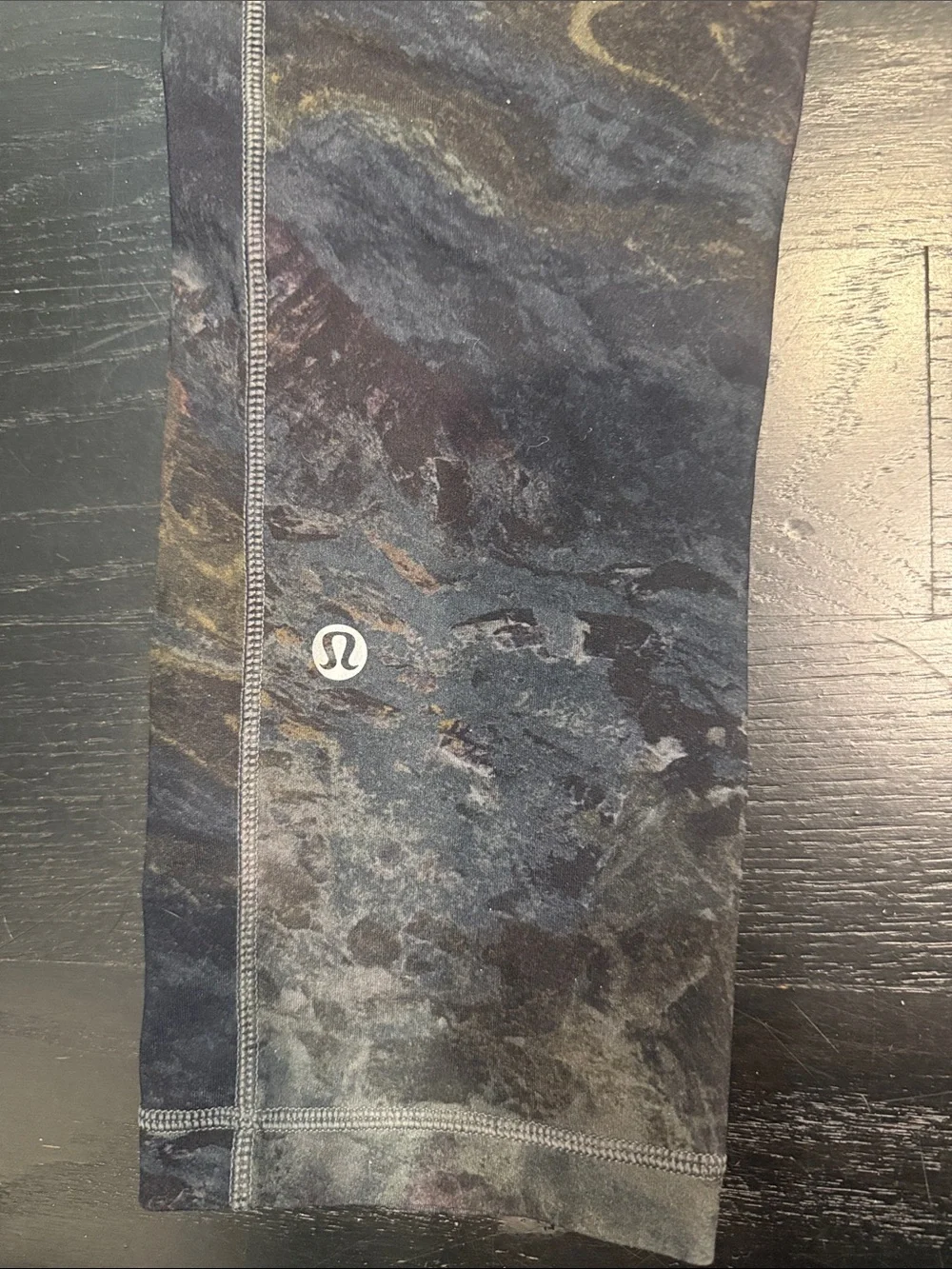 Lululemon RARE - Marble-Print Active Leggings - Pink & Gray